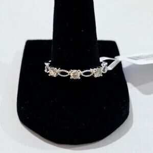 Elegant Silver Women's Ring